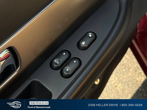 Used 2004 Ford Thunderbird RWD image 17