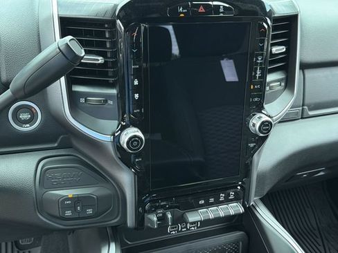 New 2026 RAM 2500 Big Horn AWD/4WD image 22