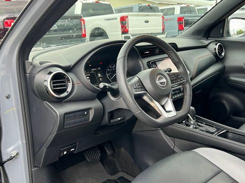 Used 2024 Nissan Kicks SR w/ SR Premium Package FWD image 12