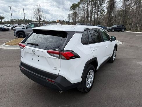 Used 2025 Toyota RAV4 LE image 10