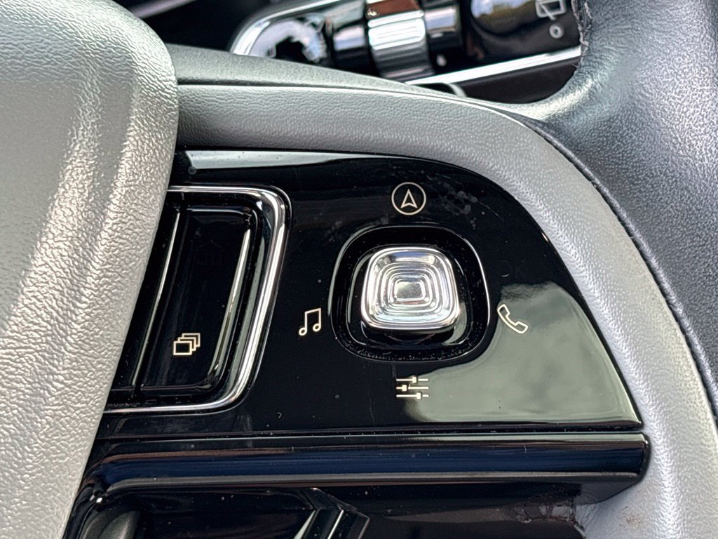 Used 2021 Lincoln Corsair AWD w/ Premium Package image 20