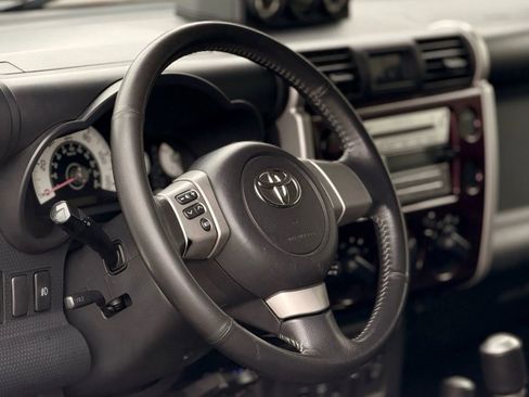 Used 2007 Toyota FJ Cruiser 4WD image 14