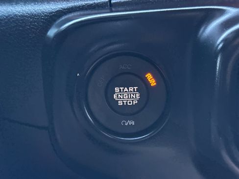 Used 2021 Jeep Wrangler Unlimited Rubicon image 25