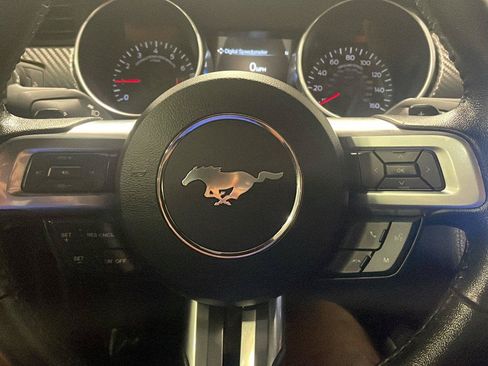 Used 2019 Ford Mustang Coupe RWD image 22