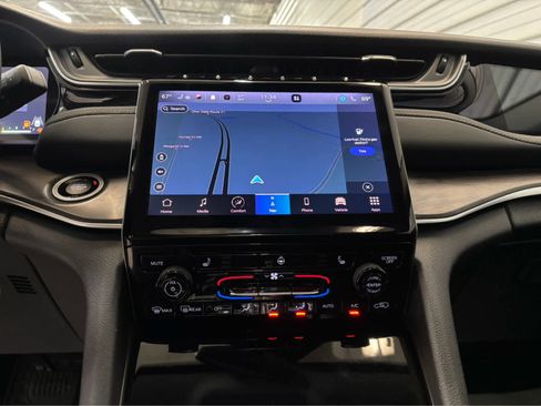 Used 2023 Jeep Grand Cherokee 4WD 4xe image 18