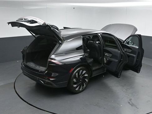 Certified 2025 Lincoln Nautilus Reserve AWD/4WD image 62