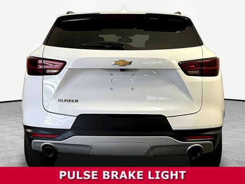 Used 2024 Chevrolet Blazer LT w/ Convenience Package FWD image 5