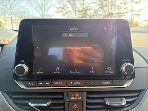 Used 2025 Nissan Altima 2.5 SR image 24