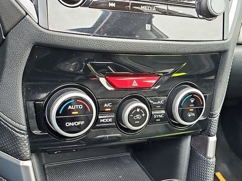 Used 2022 Subaru Forester Limited image 17