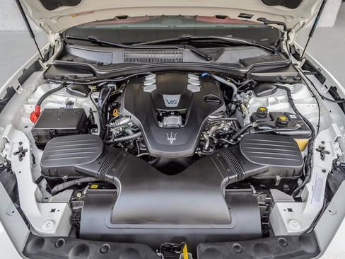 Used 2018 Maserati Ghibli image 16