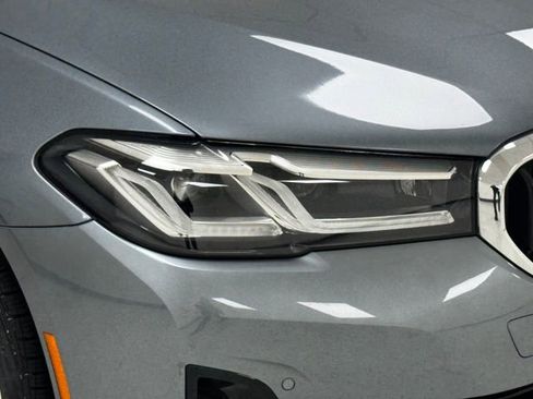 Used 2022 BMW 540i xDrive w/ Premium Package image 40