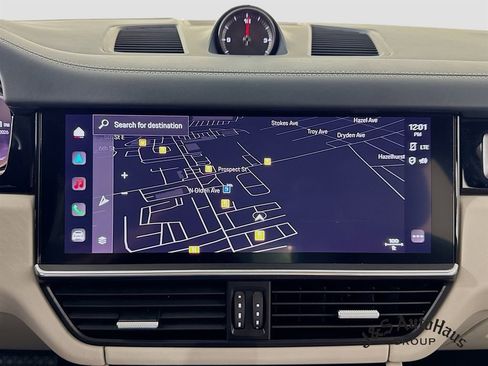 Used 2023 Porsche Cayenne Platinum Edition w/ Premium Package Plus image 19