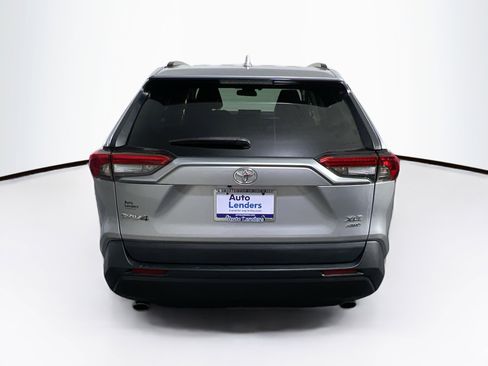Used 2021 Toyota RAV4 XLE w/ Convenience Package image 6