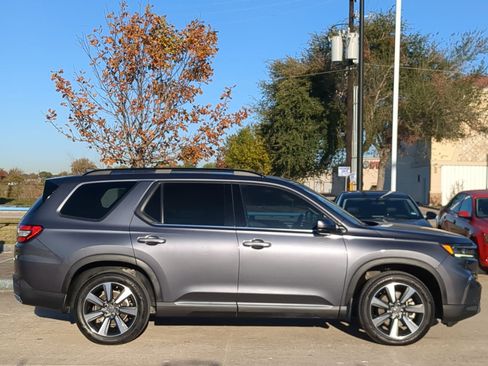 Certified 2024 Honda Pilot Elite image 2