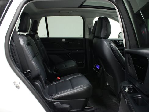 Used 2026 Lincoln Aviator Reserve w/ Jet Appearance Package AWD/4WD image 16