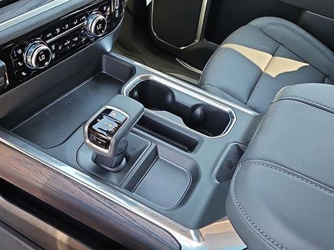 New 2026 GMC Sierra 1500 SLT image 20