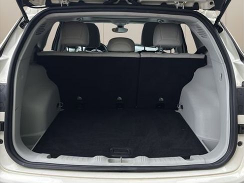 Used 2018 Jeep Compass Latitude FWD image 5