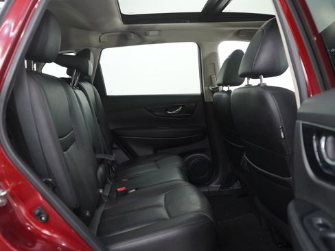 Used 2020 Nissan Rogue SL w/ Premium Package AWD/4WD image 12
