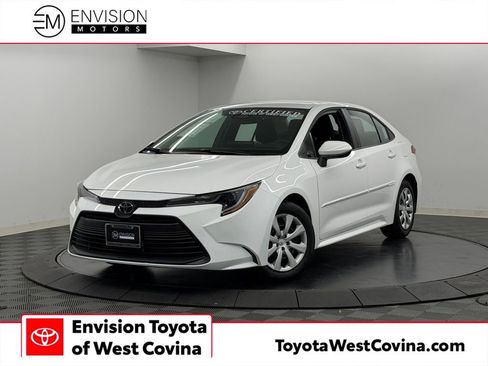 Certified 2026 Toyota Corolla LE w/ Carpet Mat Package (TMS) FWD image 1