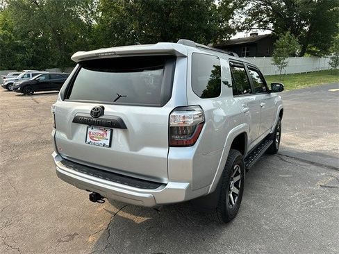 Used 2024 Toyota 4Runner TRD Off-Road Premium image 6