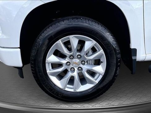 Used 2025 Chevrolet Silverado 1500 Custom image 31