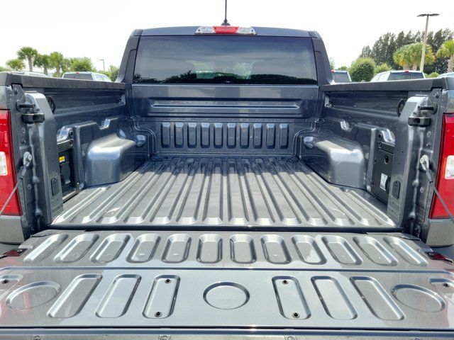New 2026 Ford Maverick XLT w/ XLT Luxury Package FWD image 11