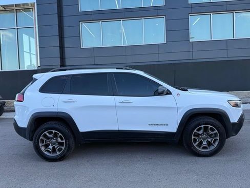Used 2021 Jeep Cherokee Trailhawk AWD/4WD image 2