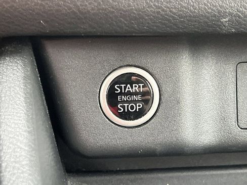 Certified 2023 Nissan Rogue SV image 8