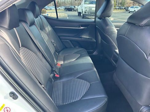 Used 2018 Toyota Camry L image 22