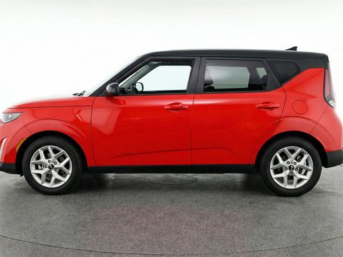 Used 2025 Kia Soul LX w/ LX Technology Package image 5