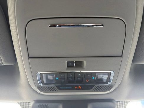 Used 2022 Ford F150 Lariat RWD image 12