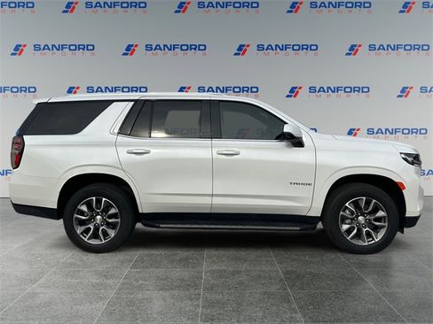Used 2022 Chevrolet Tahoe LT w/ LT Signature Package image 6