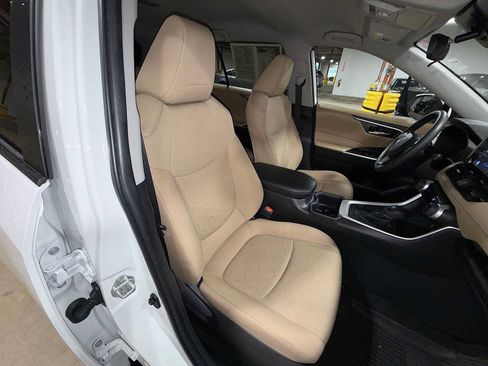 Used 2023 Toyota RAV4 XLE FWD image 16