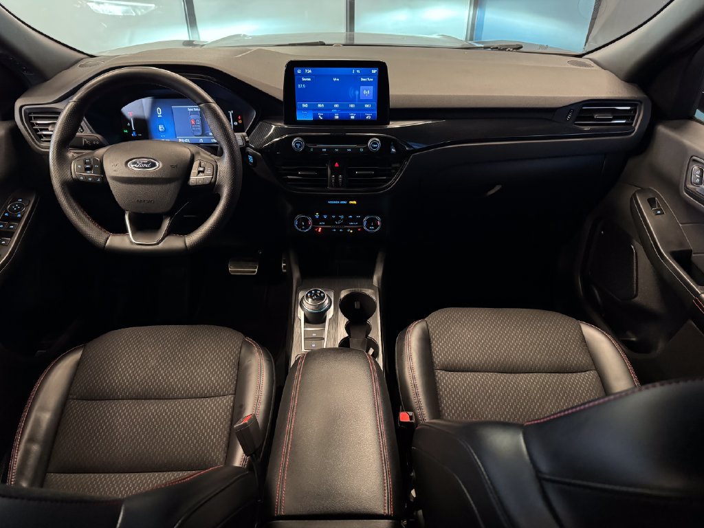Used 2024 Ford Escape ST-Line AWD/4WD image 9