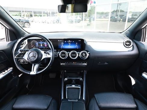 Used 2025 Mercedes-Benz GLA 250 image 30