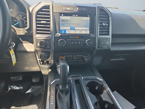 Used 2019 Ford F150 XLT w/ Equipment Group 302A Luxury AWD/4WD image 12