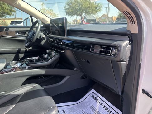 Used 2023 Lincoln Nautilus FWD w/ Premium Package image 24