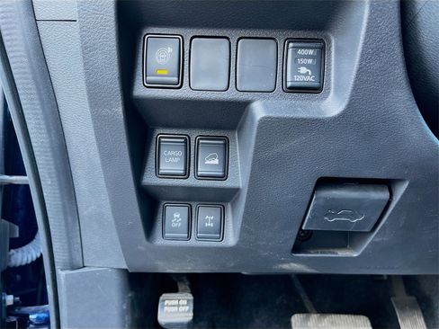 Used 2023 Nissan Frontier PRO-4X w/ Pro-4X Premium Package image 18