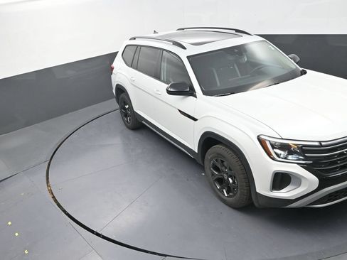New 2026 Volkswagen Atlas Peak Edition AWD/4WD image 15