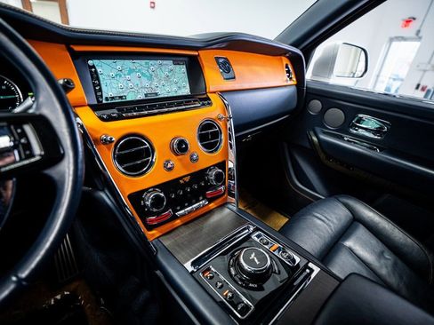 Used 2021 Rolls-Royce Cullinan AWD/4WD image 39