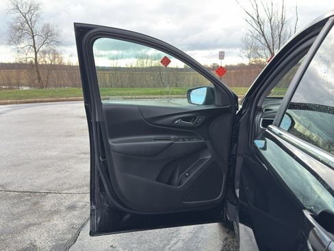 Used 2024 Chevrolet Equinox LT w/ LPO, Floor Liner Package AWD/4WD image 10