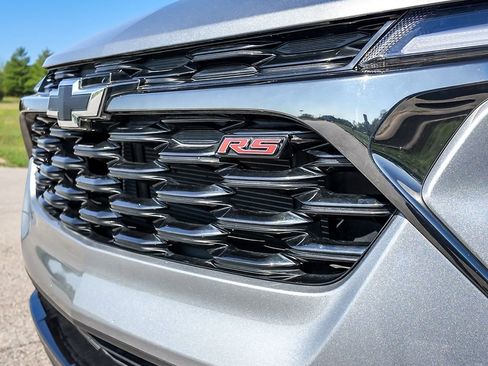 Used 2024 Chevrolet Trax RS w/ Driver Confidence Package image 45