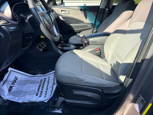 Used 2018 Hyundai Santa Fe Sport image 11