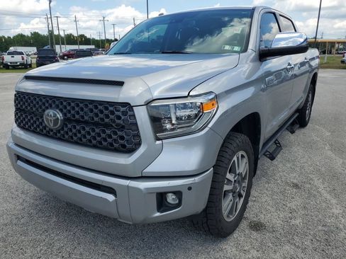 Used 2019 Toyota Tundra Platinum AWD/4WD image 2