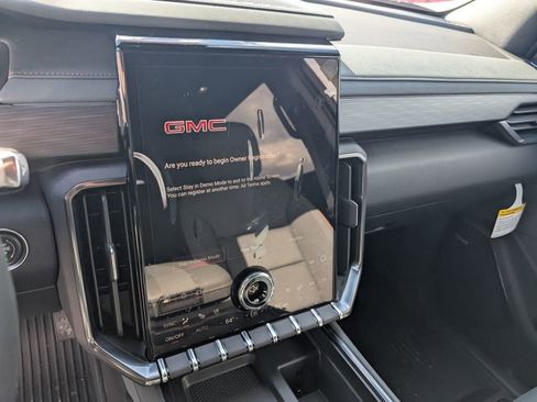 New 2026 GMC Acadia AT4 w/ Luxury Package image 20