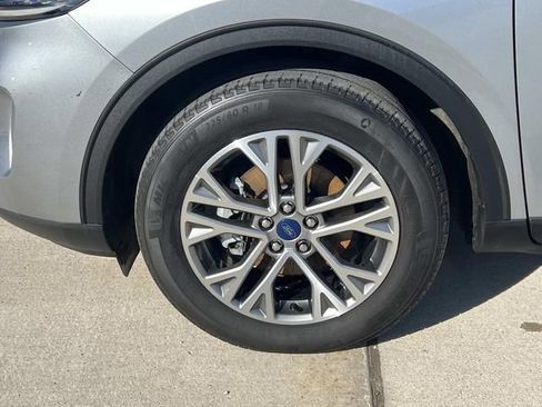 Certified 2022 Ford Escape SEL image 10
