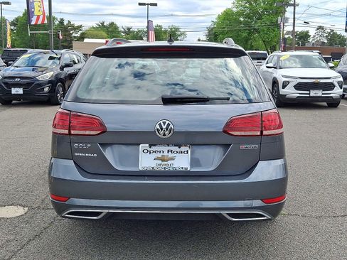 Used 2019 Volkswagen Golf S AWD/4WD image 6