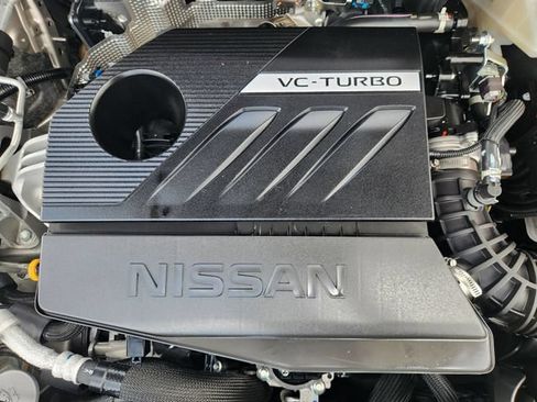Used 2025 Nissan Rogue Platinum FWD image 29
