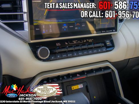 Used 2023 Toyota Sequoia Capstone AWD/4WD image 21