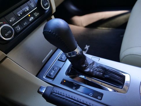 Used 2013 Acura ILX w/ Technology Package image 7